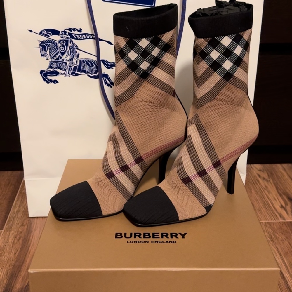 Burberry vintage check sock boots